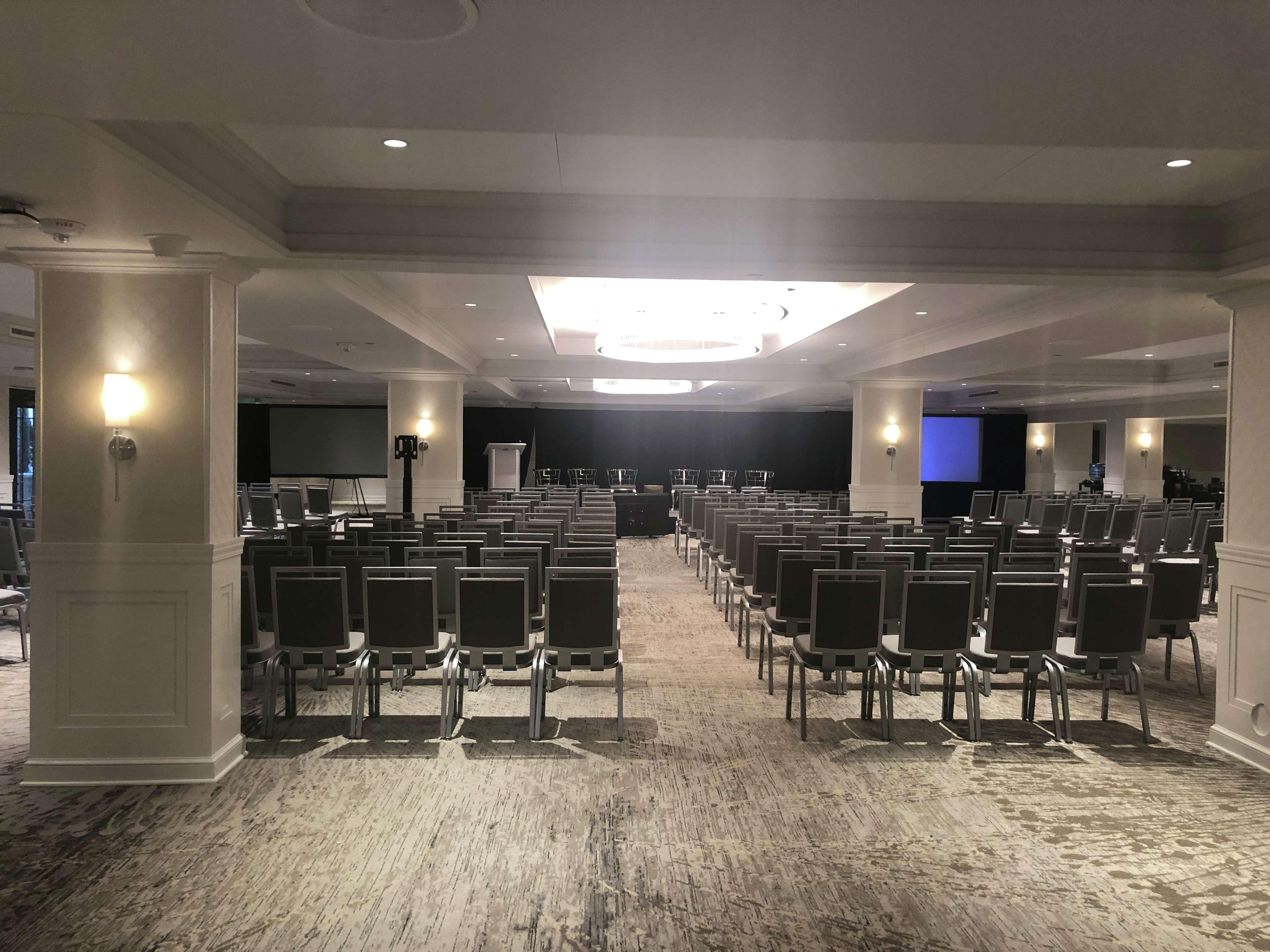 The Kingsley Bloomfield Hills - A Doubletree By Hilton Hotel Екстериор снимка