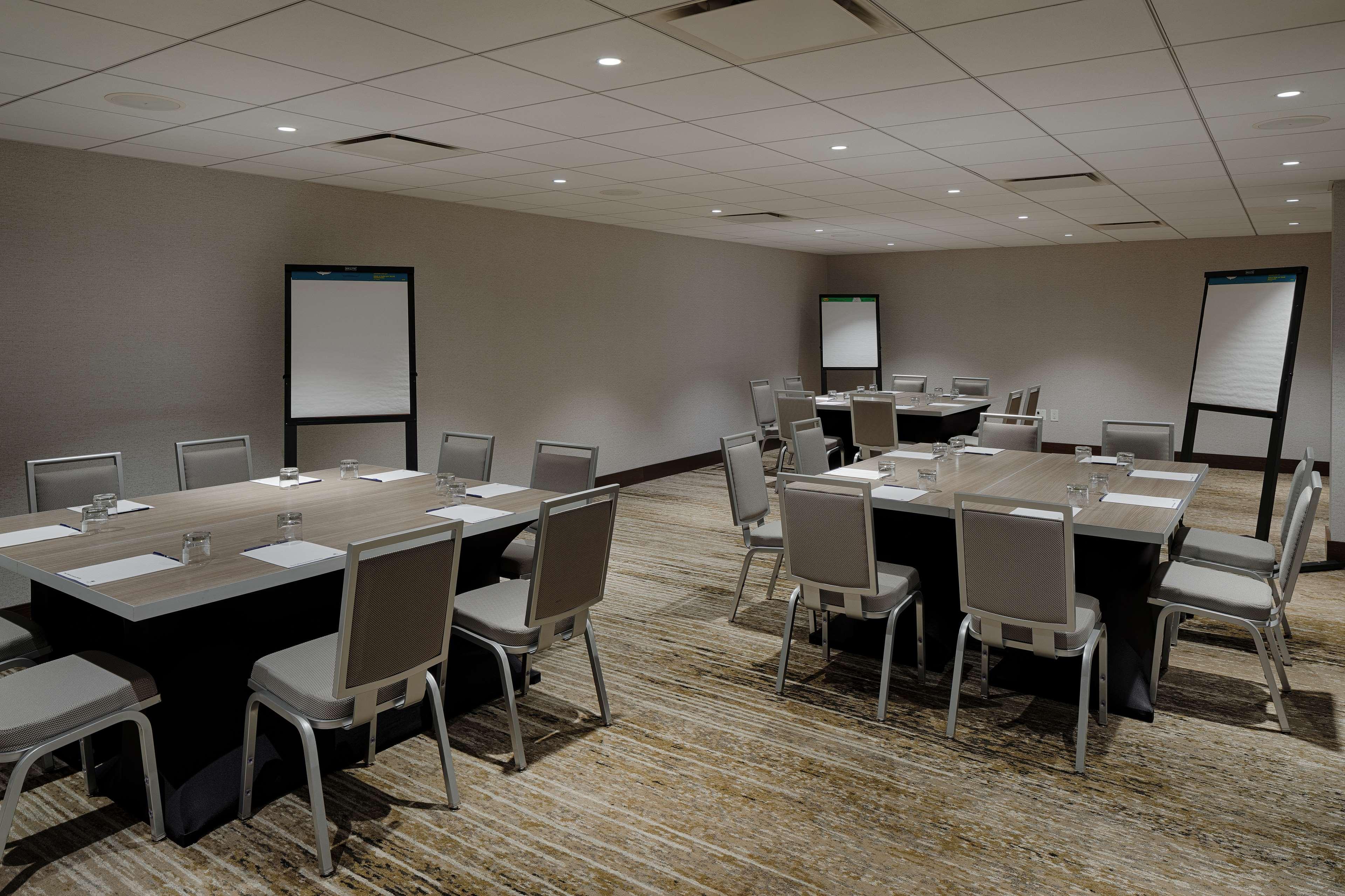 The Kingsley Bloomfield Hills - A Doubletree By Hilton Hotel Екстериор снимка