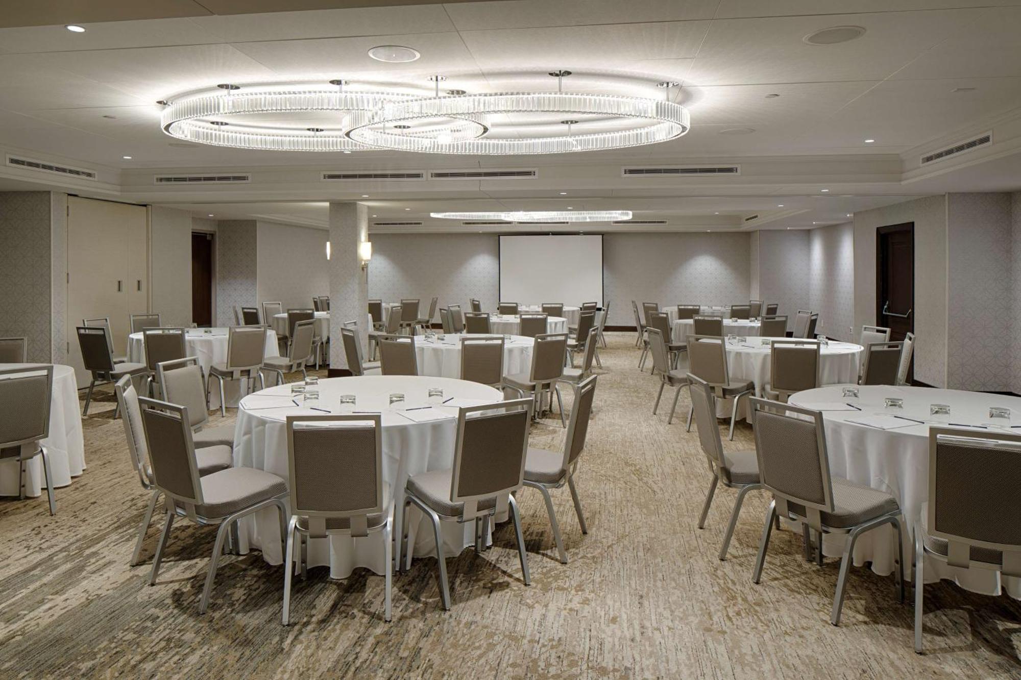 The Kingsley Bloomfield Hills - A Doubletree By Hilton Hotel Екстериор снимка